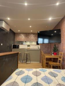 Dapur atau dapur kecil di Maison Dépendance Privative