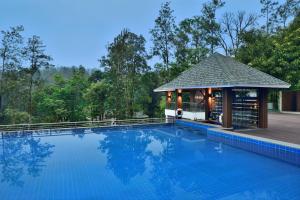 Bazén v ubytování Coorg Marriott Resort & Spa nebo v jeho okolí