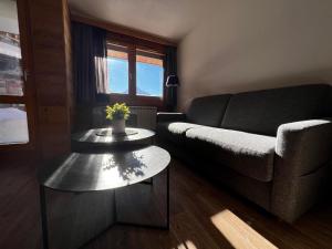 Posedenie v ubytovaní Haut Belle Plagne, vue montagnes, au pied des pistes, proche de l'ESF & espace piscine inclus