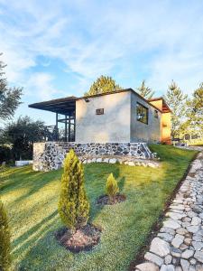 Zahrada ubytování Cabaña Buganvilia, Tapalpa