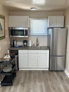 Η κουζίνα ή μικρή κουζίνα στο Ambrosia Key West