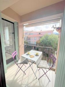 Balkón alebo terasa v ubytovaní 4PA109 Appartement F2 résidence avec piscine parking et cours de tennis