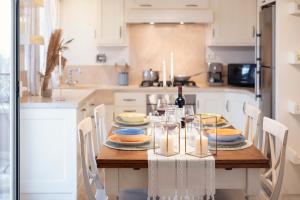 A kitchen or kitchenette at Corso Emanuele Apartments