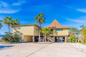 Το κτήριο όπου στεγάζεται  η παραθεριστική κατοικία