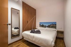 A bed or beds in a room at Bonaigua 006 by SeaMount Rentals
