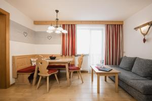 Posedenie v ubytovaní Apart Tyrol inkl der SUPER SOMMER CARD im SOMMER 2025