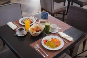 Makanan di atau berdekatan hotel
