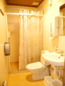 Koupelna v ubytování Målilla Hotell & Restaurang