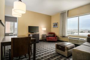 Zona d'estar a TownePlace Suites by Marriott Houston Galleria Area