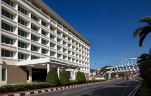 a rendering of the exterior of a hotel at Radisson Hotel Brunei Darussalam in Bandar Seri Begawan