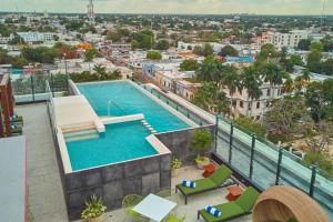 Bazén v ubytování City Express Plus by Marriott Merida nebo v jeho okolí