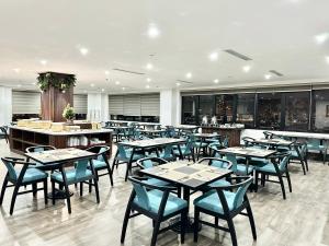 A restaurant or other place to eat at ViAn Hotel And Spa Danang