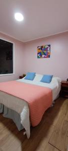 Łóżko lub łóżka w pokoju w obiekcie Cabañas vista playa San Ignacio