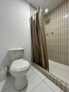 Bathroom sa Hotel Bus Plus+