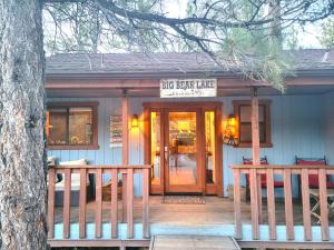 Gallery image of Four Seasons Getaway-with Hot Tub, Next to Village and Hiking Trailhead in Big Bear Lake