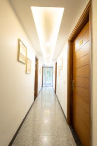 グルガオンにあるHotel Krish - Near Medanta and Fortis Hospital Gurugramのギャラリーの写真