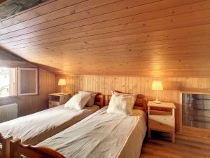 Postel nebo postele na pokoji v ubytování Romaine 6