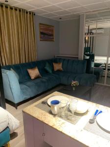 Foto dalla galleria di Teal Open Plan Studio Unit-Lekki 1, WI-FI, Extractor. a Ogoyo