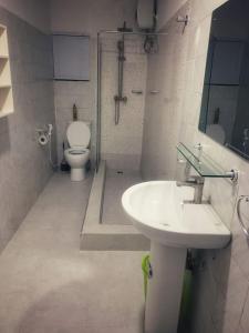 Fotografie z fotogalerie ubytování Teal Open Plan Studio Unit-Lekki 1, WI-FI, Extractor. v destinaci Ogoyo