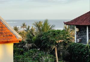 aus einem Haus mit Meerblick in der Unterkunft SURFLAB VILLA in Balian