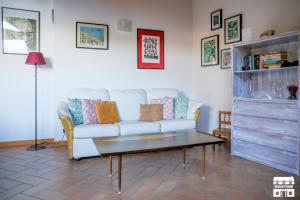 Posezení v ubytování TORRETTA 8 by Design Studio