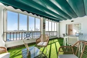 Posezení v ubytování Luxury Penthouse with sea view in Soho + 35 fotografií