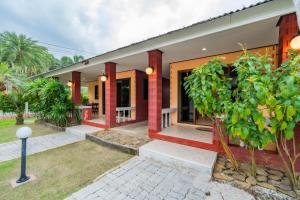 Giardino di Lightplus Khao Lak
