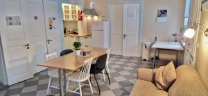 Eldhús eða eldhúskrókur á Nõva Hostel