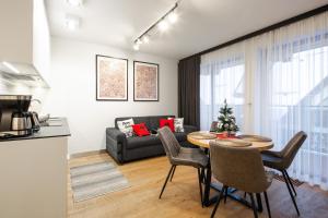 Posedenie v ubytovaní GórSKI Przystanek Apartament Satoła 1