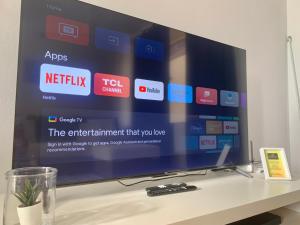 A television and/or entertainment centre at Dream Holiday Las Americas