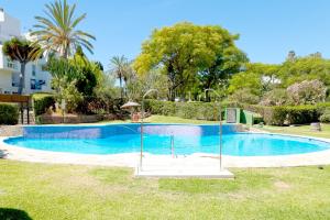 The swimming pool at or close to Townhouse SEASCAPE