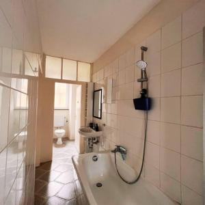 Koupelna v ubytování Gemütliche Rheinblick Residenz + 45 fotografií