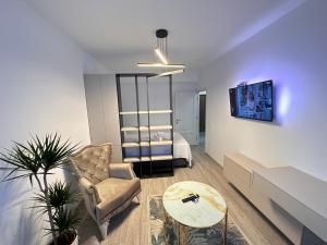 En sittgrupp på Urban Luxury Studios and Flats by Cozy Apartments