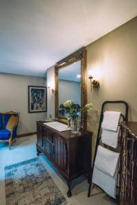 The Bohemian Guesthouse的休息区