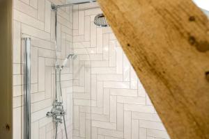 Et badeværelse på Hop Pickers Cottage