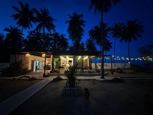 Ein Garten an der Unterkunft Chansi Beachresort