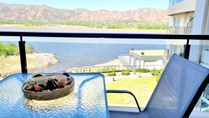 Galeriebild der Unterkunft Departamento frente a lago Carlos Paz - Villa Siquiman - Complejo Veneto Village in Villa Parque Siquiman