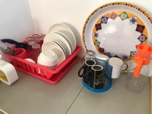 Příslušenství pro přípravu čaje a kávy v ubytování Mikhai Guest House near Las Cazas de Acuzar