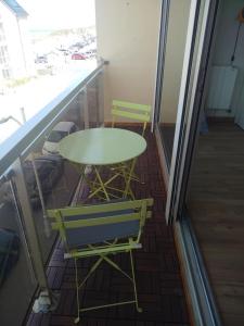 Балкон или терраса в L Îlot de la Baie, super studio 4p face à la mer, parking gratuit, wifi, classé 2 étoiles à Fort Mahon Plage, Baie de Somme