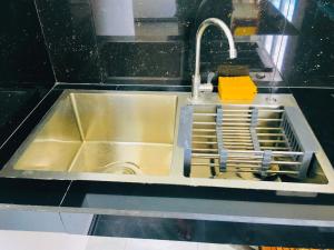 ディックウェラにあるMount House Hotel Apartmentの台所用シンク(皿棚付) +154枚の写真