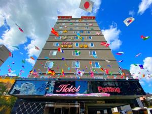 Bangunan di mana terletaknya hotel
