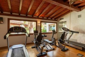 Fitness centrum a/nebo fitness zařízení v ubytování Nora Club Hotel & Spa