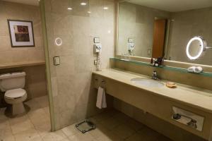 Koupelna v ubytování Marriott Tijuana Hotel