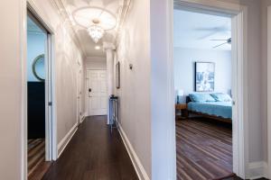 Φωτογραφία από το άλμπουμ του Luxe Louisville Condo~King BR~Near YUM Center σε Louisville +27 φωτογραφίες