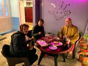 Drykkir á Hidden Monkey Backpackers, Railway Station, Darjeeling