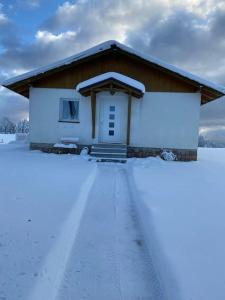 Ferienhaus in Schönheide im schönen Erzgebirge om vinteren