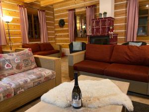 Posezení v ubytování CHALUPA Honzík - VILLA Vrchlabí