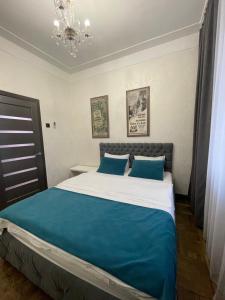 Apartment on Soborna 101客房内的一张或多张床位