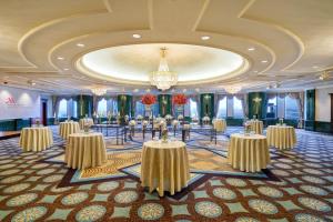 Um restaurante ou outro lugar para comer em Nagoya Marriott Associa Hotel