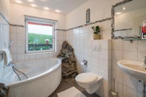 Koupelna v ubytování Haus Miele